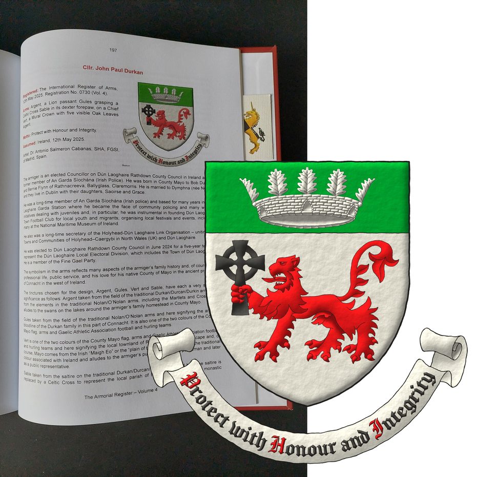 Escudo de plata, un len pasante de gules, teniendo en su diestra una cruz celta se sable, en un jefe de sinople, una corona mural con cinco hojas de roble visibles de plata. Lema: Protect with Honour and Integrity de sable, con letras iniciales de gules, sobre una filacteria de plata.