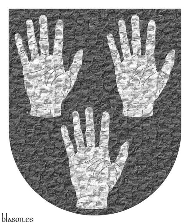 Escudo de sable, tres manos diestras levantadas y apalpadas de plata.