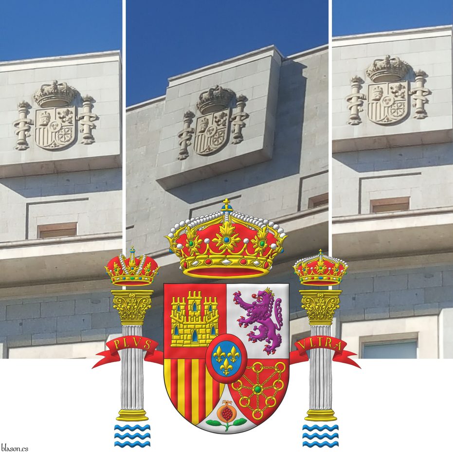 Escudo cuartelado: 1o de gules, un castillo de oro, aclarado de azur, mazonado de sable; 2o de plata, un len rampante de prpura, lampasado y armado de gules, coronado de oro; 3o de oro, con cuatro palos de gules; 4o de gules, una cadena puesta en orla, en cruz y en sotuer de oro, cargada en el centro de una esmeralda de sinople; entado en punta de plata, una granada al natural, tajada de gules, tallada y hojada de sinople; un escusn de azur, tres flores de lis de oro, 2 y 1, una bordura de gules. Timbrado de una corona real cerrada. Soportes: Dos columnas de oro, fustadas de plata acompaadas en punta de ondas de azur y en jefe de una corona imperial la diestra y de una corona real cerrada la siniestra. Lema rodeando las columnas y pasando detrs del escudo: Plus Ultra de oro sobre una filacteria de gules.