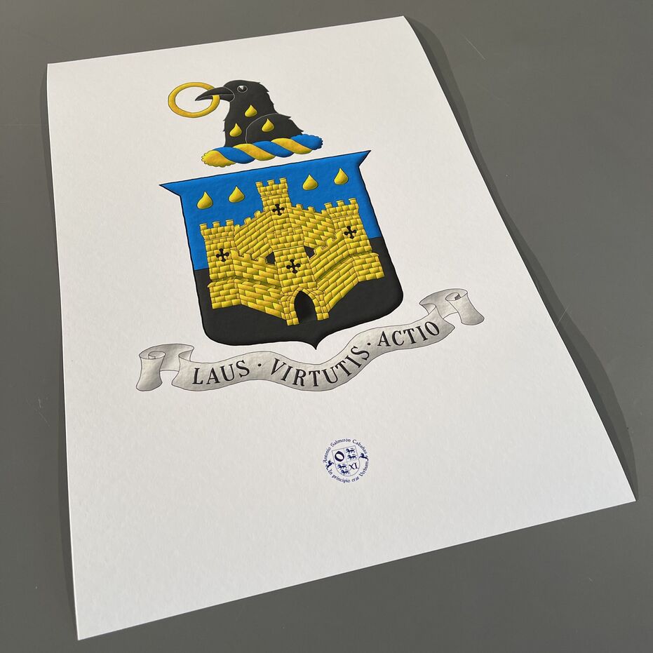 Escudo cortado de azur y sable, brochante sobre la partici�n un castillo de cuatro torres de oro, aclarado de sable, en jefe dos pares de gotas de oro. Timbrado de un burelete de oro y azur, cimado de una cabeza de cuervo de sable, cargada en su cuello de tres gotas de oro, 1 y 2, y teniendo en su pico un anillo de oro. Lema: �Laus � Virtutis � Actio�.