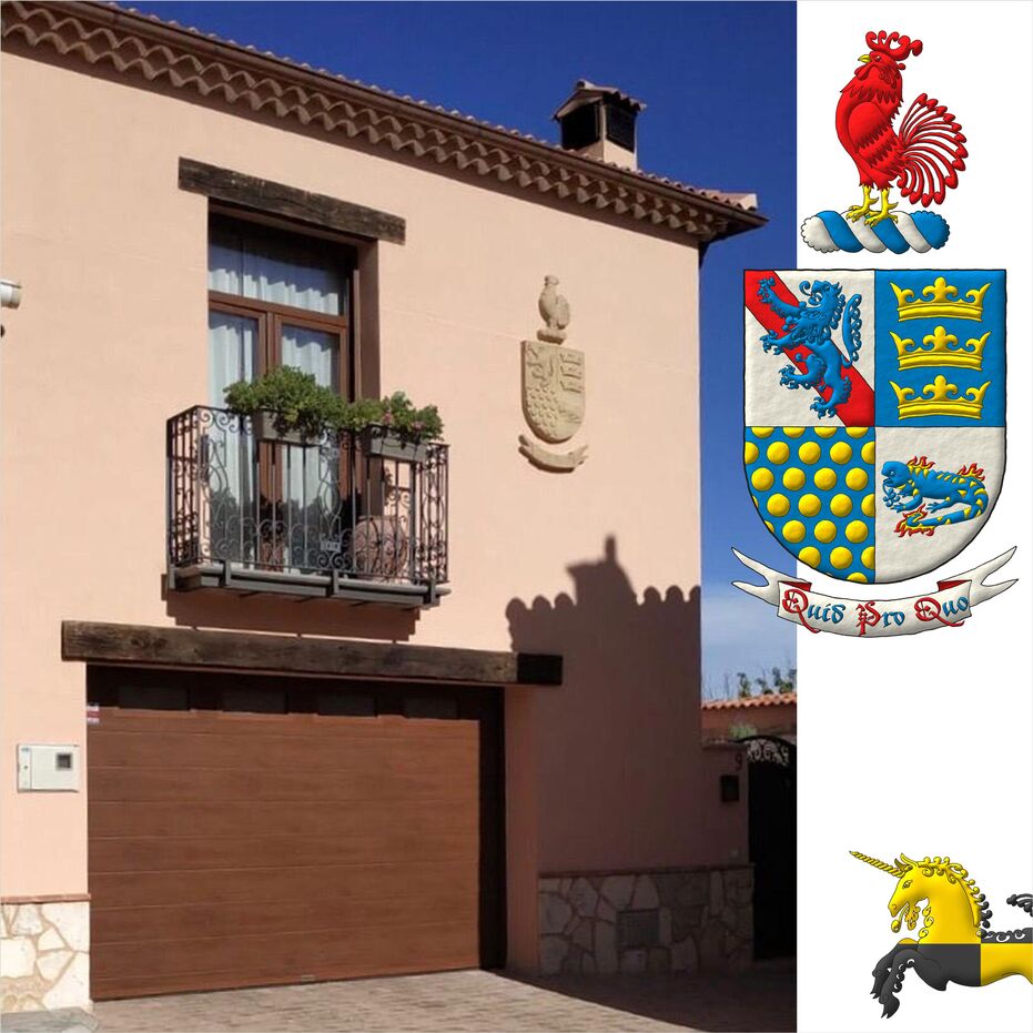 Escudo cuartelado: 1o de plata, una banda de gules, y brochante, un le�n de azur, rampante; 2o de azur, tres coronas de oro, en palo; 3o de azur, sembrado de bezantes de oro; 4o de plata, una salamandra de azur, manchada de oro, puesta en faja, en fuego de oro y gules. Timbrado de un burelete de plata y azur, cimado de un gallo de gules, picado y membrado de oro. Lema: �Quid Pro Quo�.