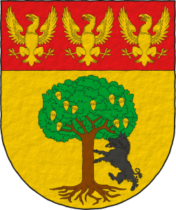 Escudo de oro, un roble al natural, frutado de oro, con un jabal empinado de sable; en un jefe de gules, tres guilas de oro.