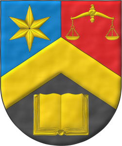 Terciado en perla invertida de azur, gules y sable; brochante sobre el todo un cabrio acompaado, en la diestra del jefe, de una estrella de seis puntas, en la siniestra del jefe, de una balanza, y en la punta, de un libro abierto todo de oro.